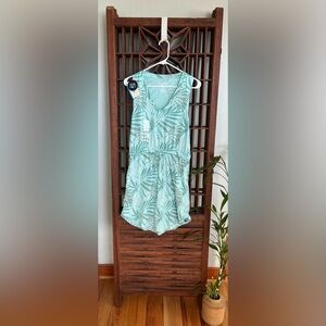 NWT Salt Life Be Well Tropics dress, size S